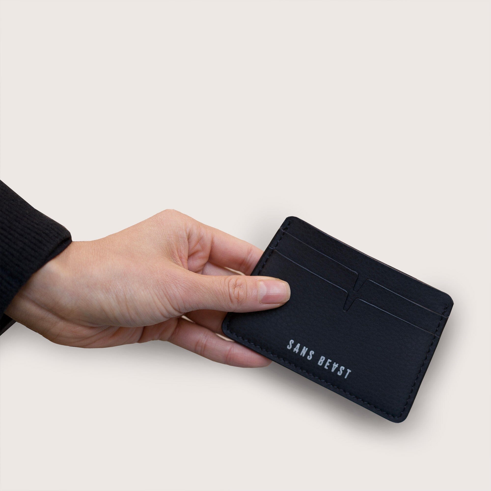 Covert Mirum Card Holder Black Sans Beast