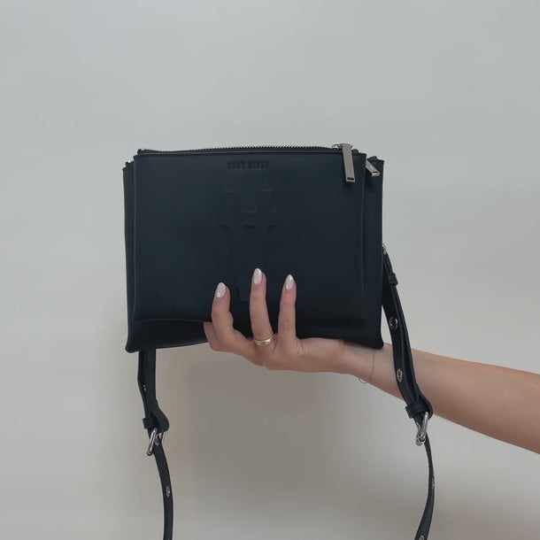 Video of the Sans Beast Francisco Cactus Leather Handbag being packed with various items.